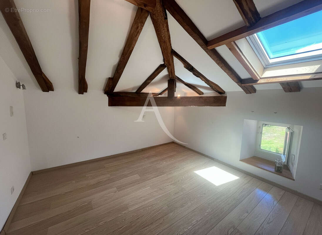 Maison Louhossoa 15 pièce(s) 718.67 m2 - photo 5