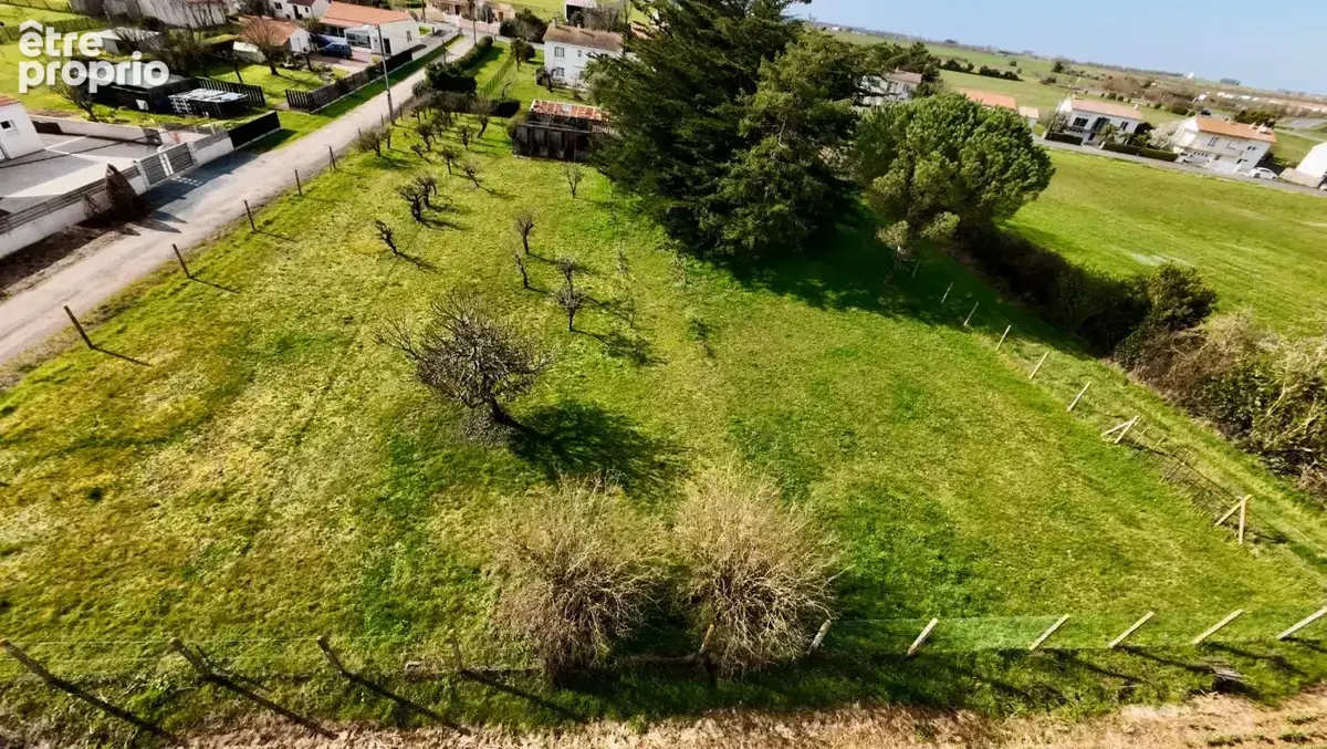 Lucon (85) exceptionnel et rare terrain constructible 2239 m²+760 m² a viabiliser et hors lotissement - photo 3