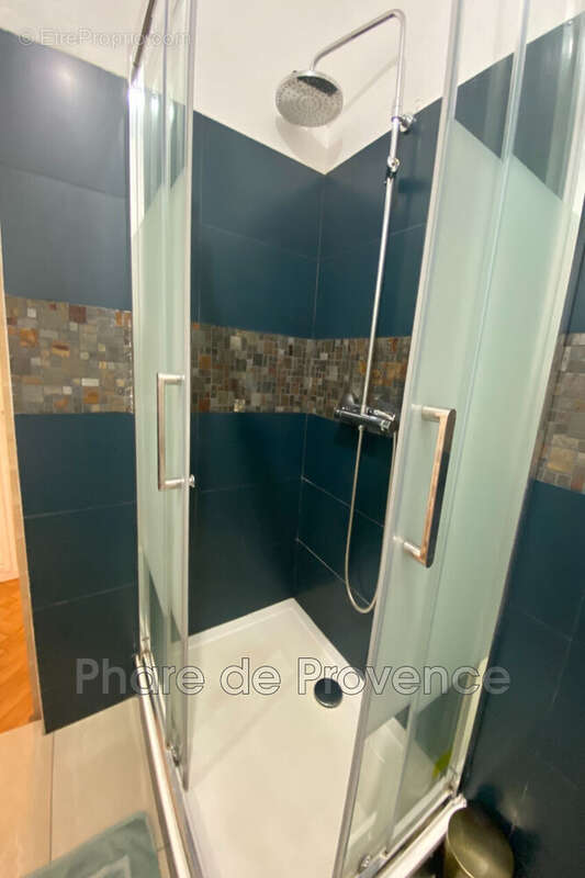 Appartement à MARSEILLE-2E