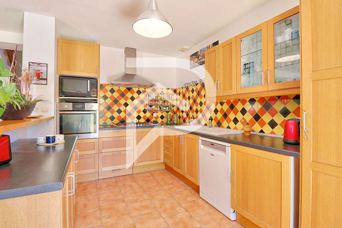 Maison à GREOUX-LES-BAINS