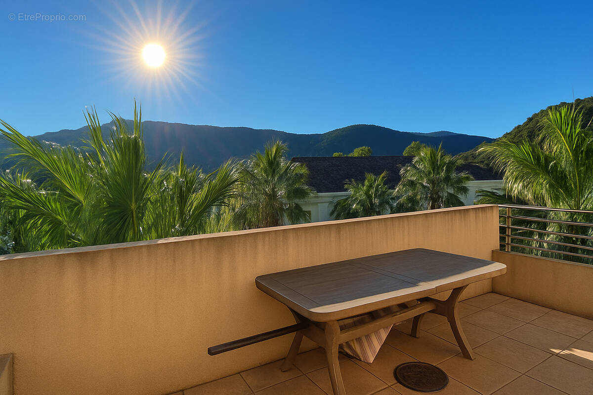 Appartement à SOLLIES-PONT