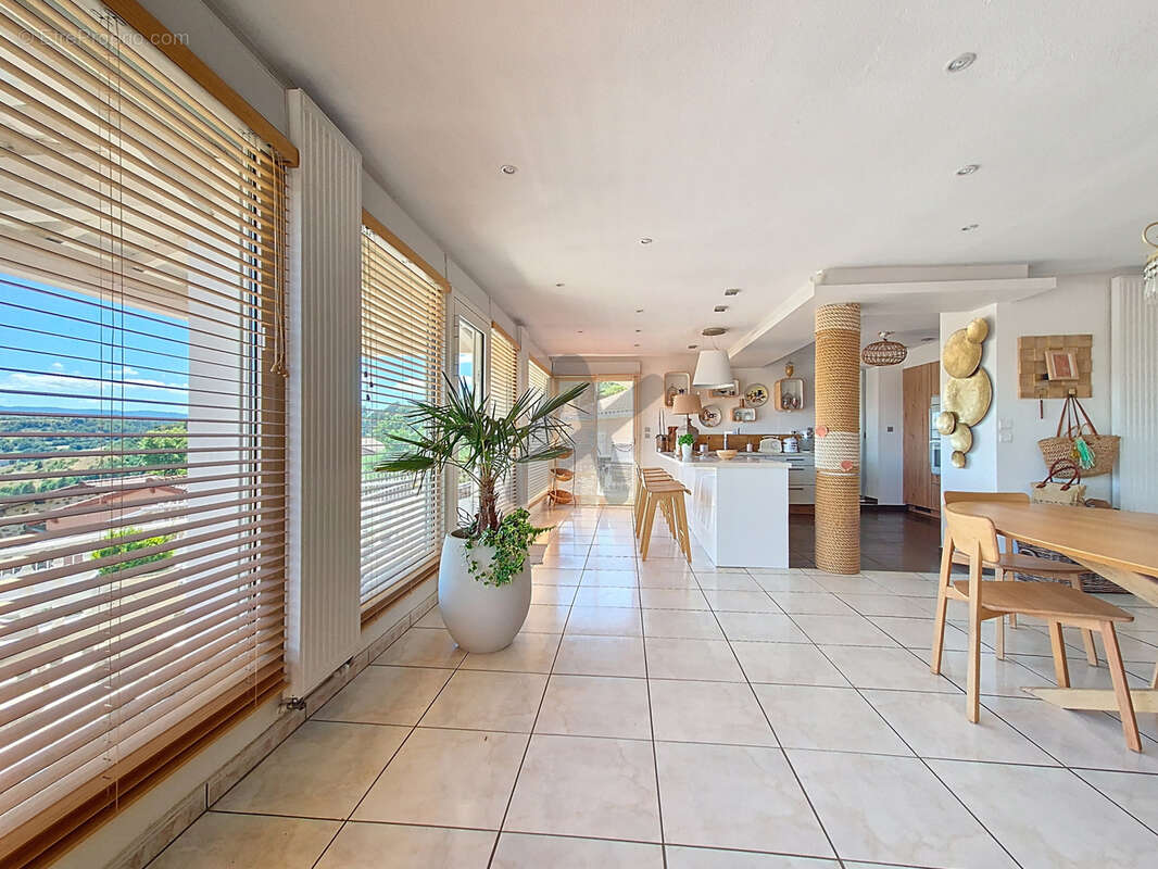 Appartement à ESPALY-SAINT-MARCEL