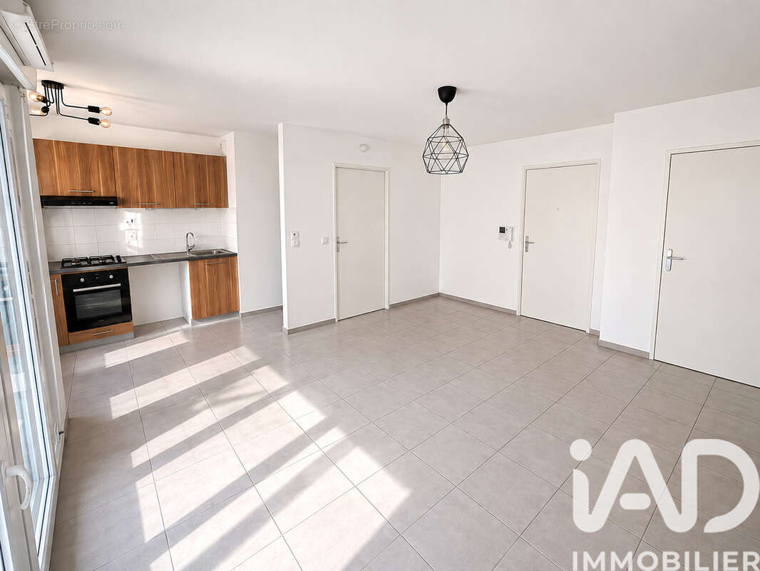 Photo 2 - Appartement à OULLINS