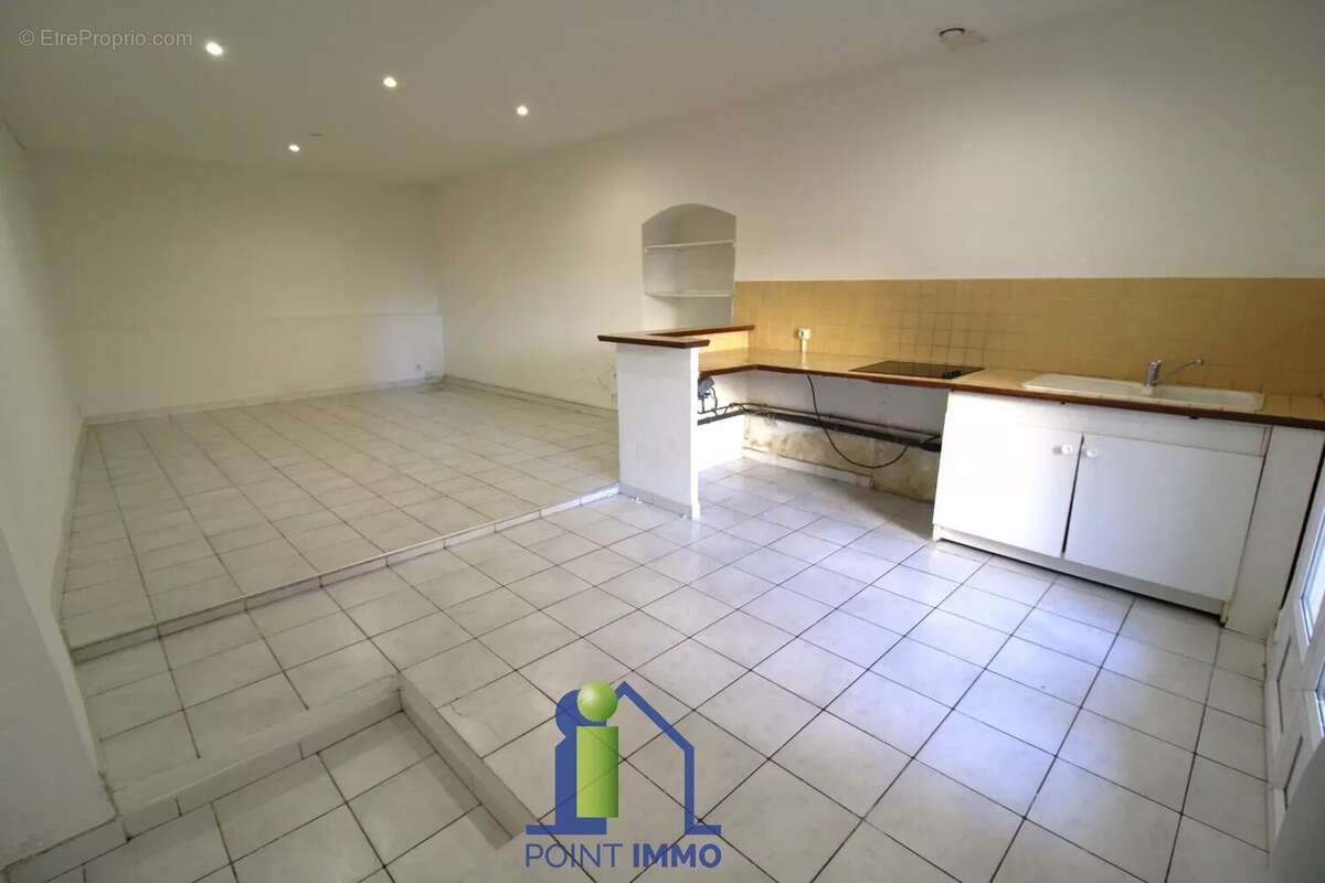 Appartement à MARSEILLE-11E