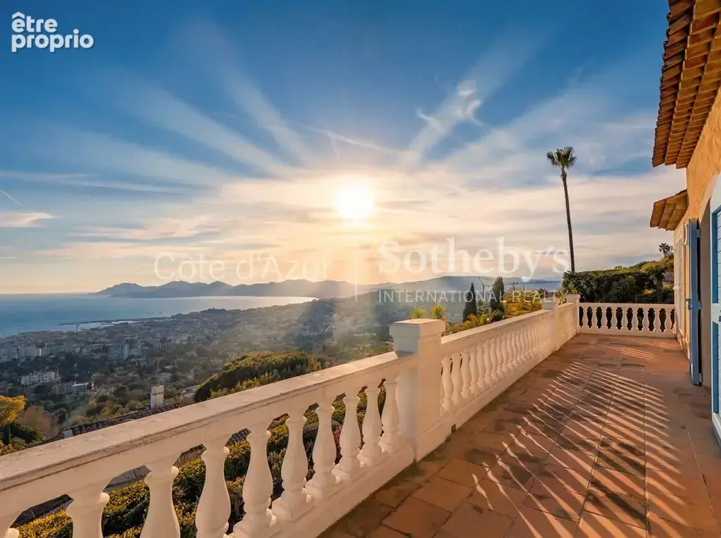 Cannes villa vue mer panoramique îles de Lérins domaine sécurisé avec piscine - photo 4