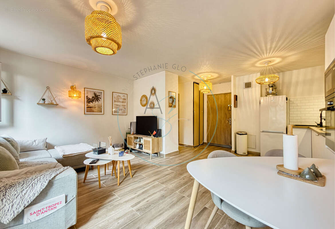 Appartement à GRIMAUD