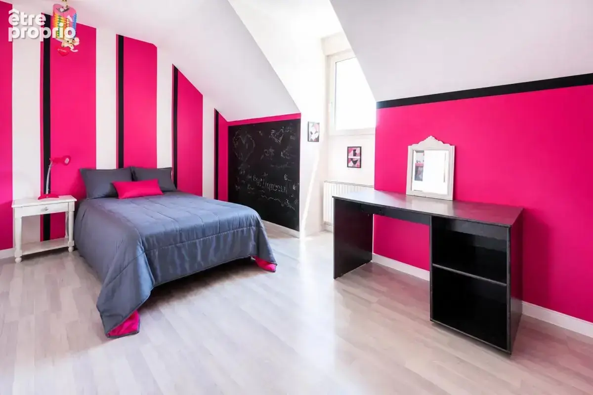 Maison de 8 pièces de 180 m² à Jambville - photo 14