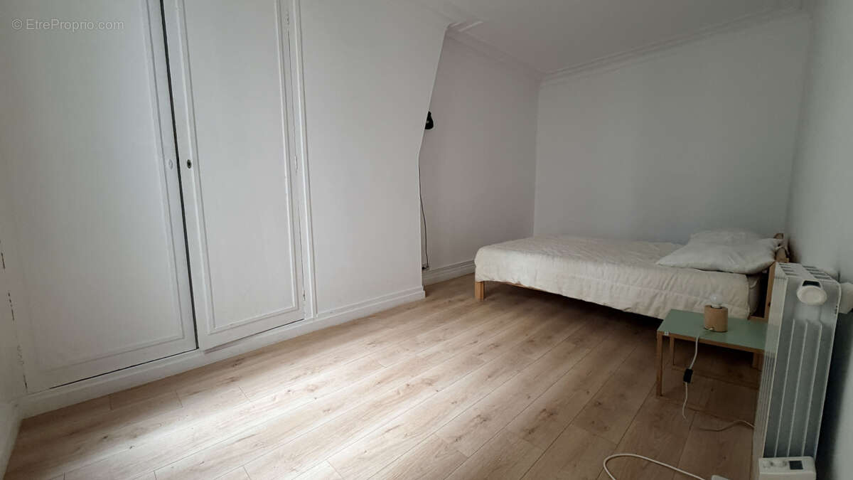 Appartement à PARIS-3E