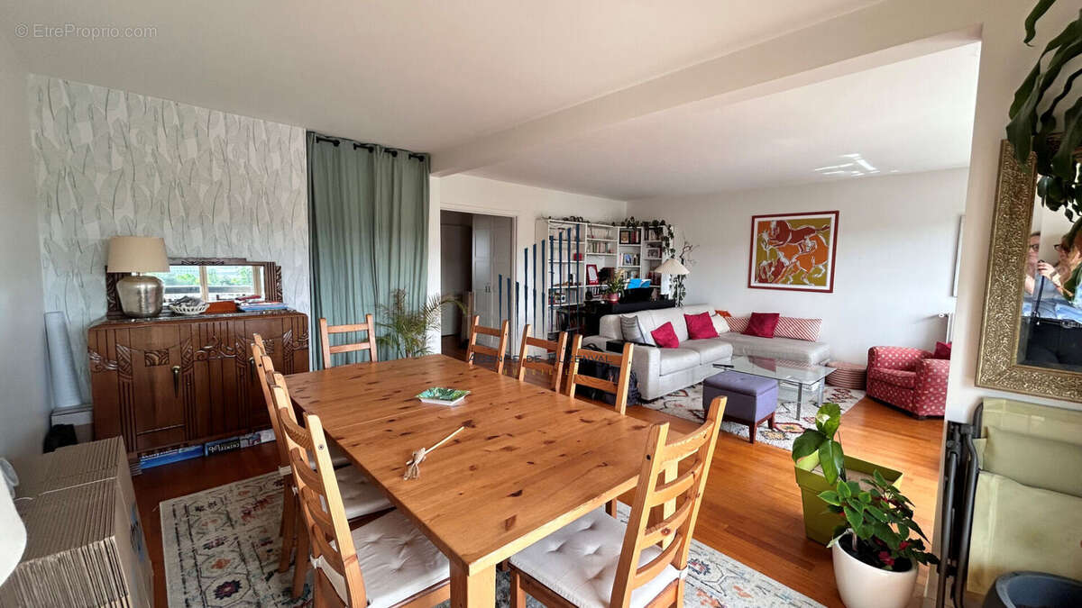 Appartement à RUEIL-MALMAISON