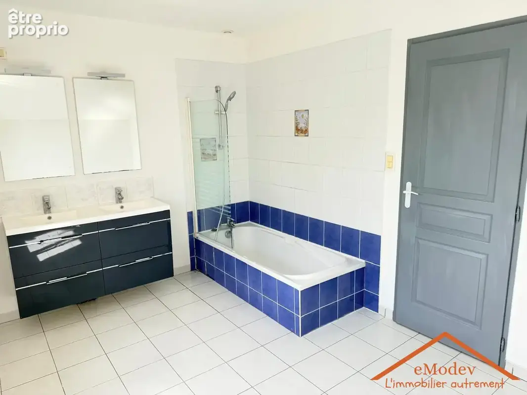 Maison 140 m² à Eloyes  - photo 4