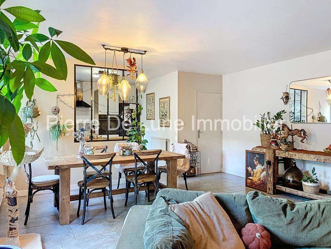 Appartement à SAINT-ETIENNE