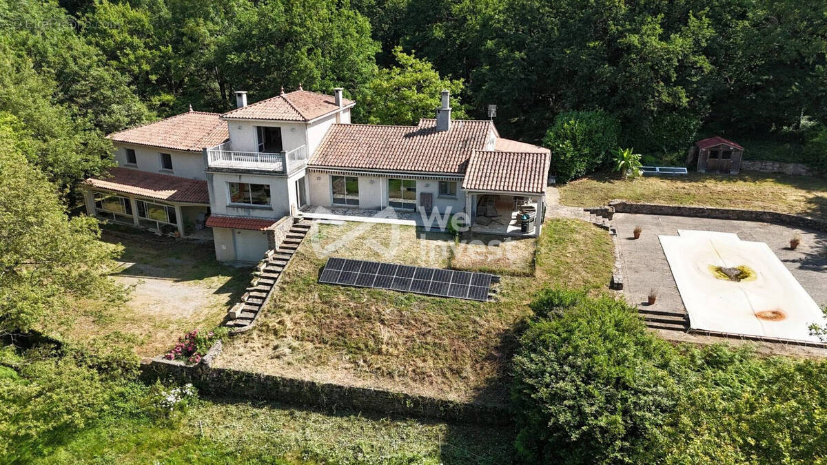 Maison à SAINT-AMANS-VALTORET