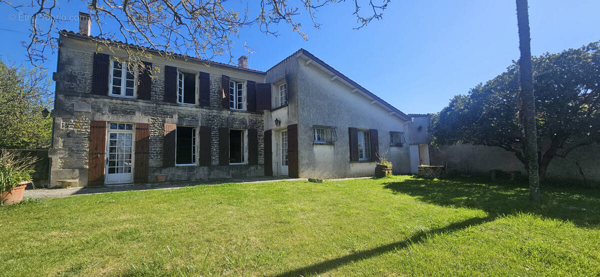 Maison à BREUIL-LA-REORTE
