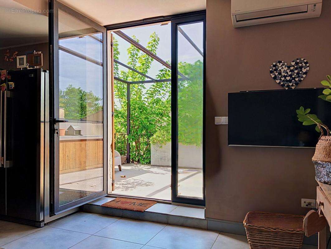 Appartement à PERNES-LES-FONTAINES