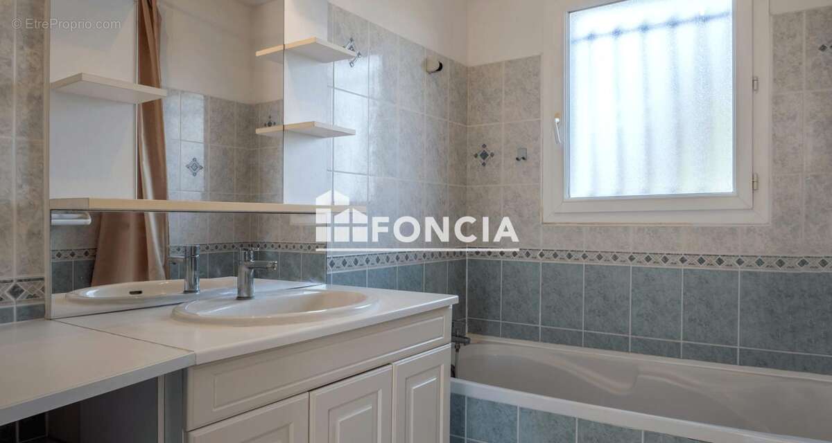 Maison à SAINT-SULPICE-DE-ROYAN