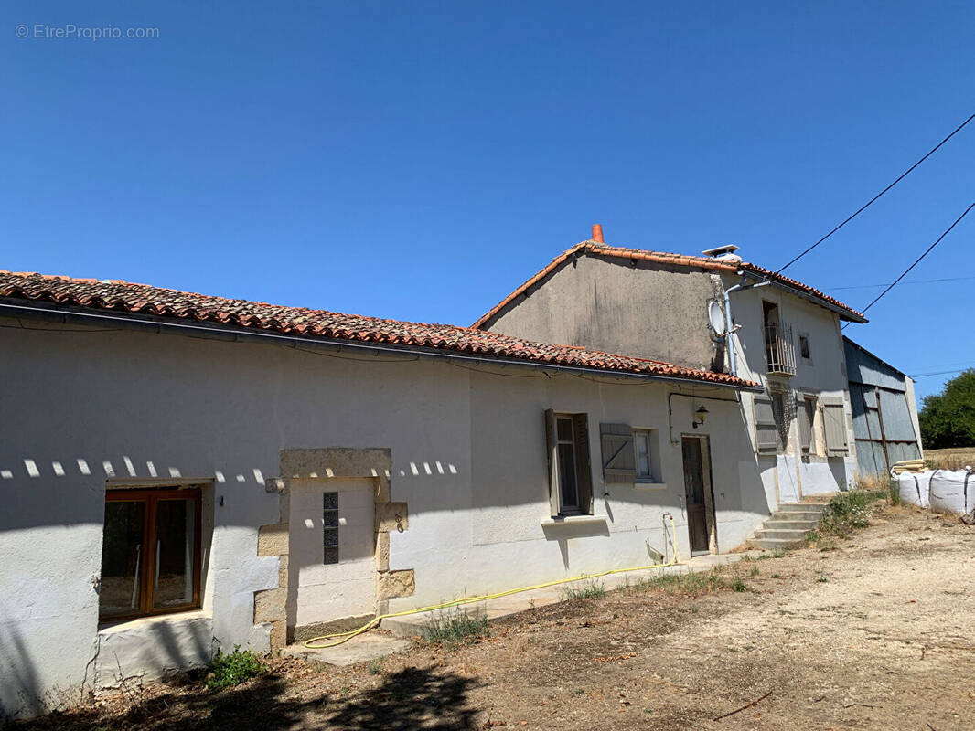 Maison à SAVIGNE