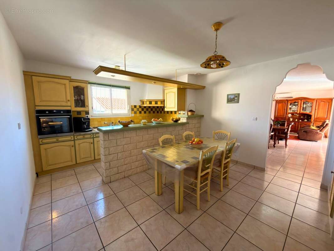 Maison à VILLENEUVE-DE-LA-RAHO