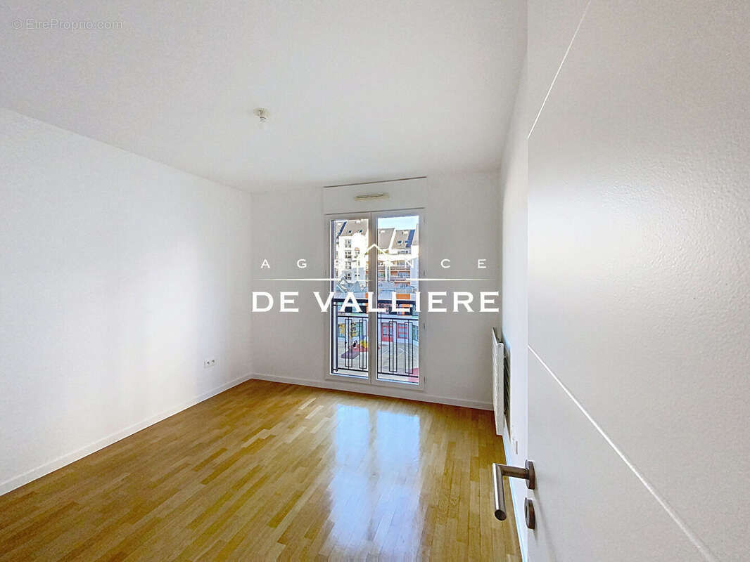 Appartement à SURESNES