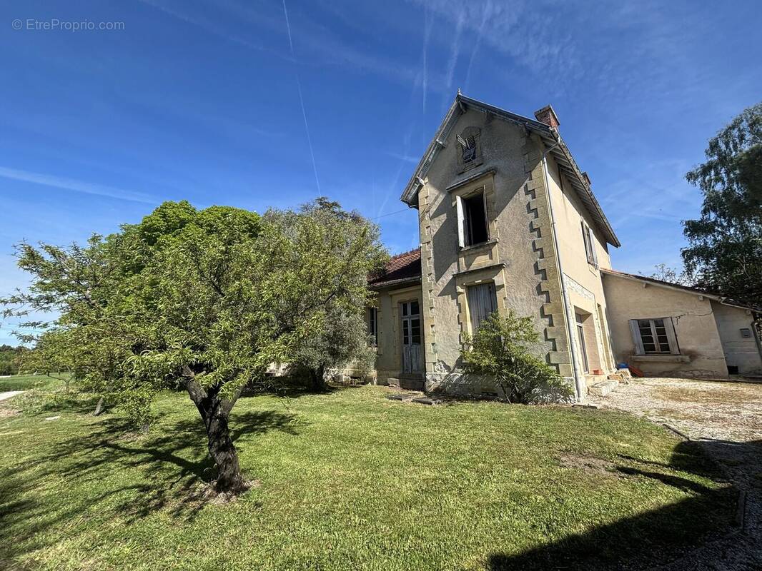 Maison à EYMET