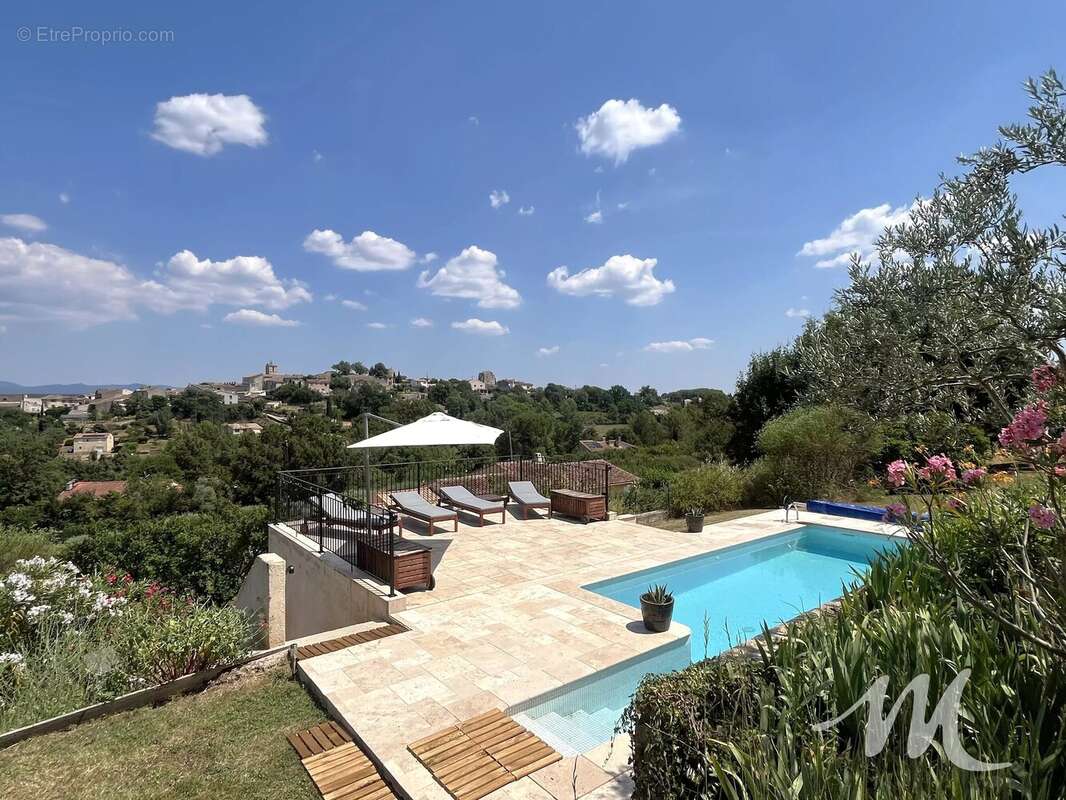 Grande maison de Charme à vendre  à Montmeyan avec Piscine, garage, abri voiture - photo 2