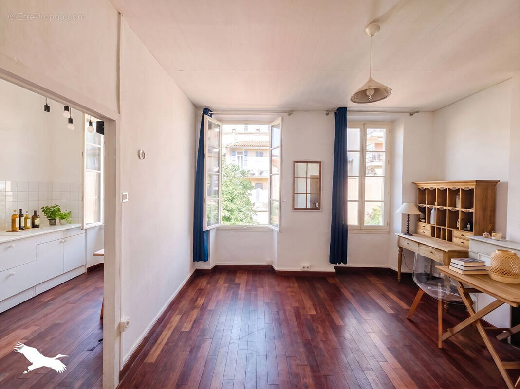 Appartement à MARSEILLE-1E