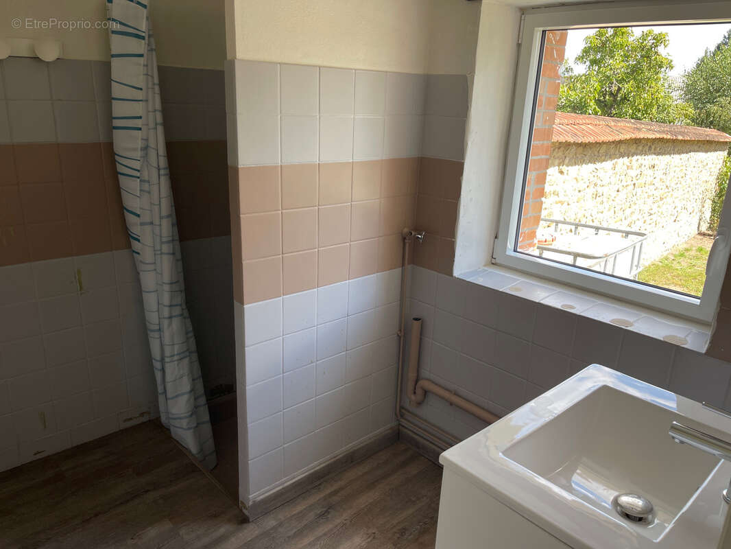 Maison à SAINT-MARCEL-EN-MARCILLAT