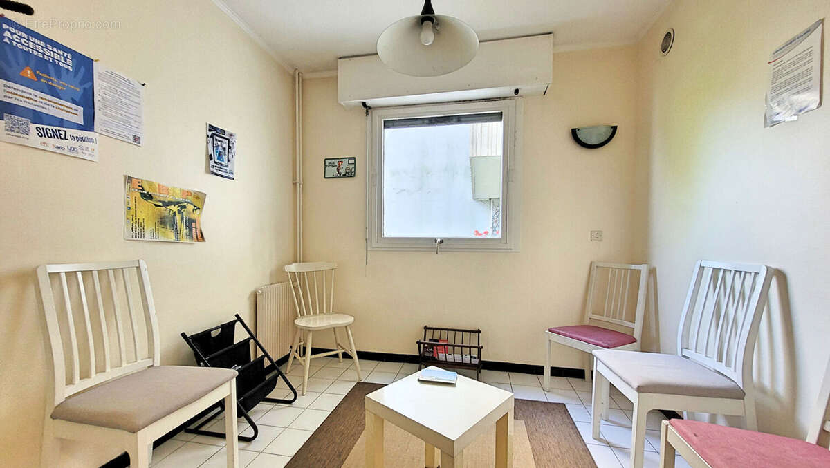 Appartement à LE COUDRAY-MONTCEAUX