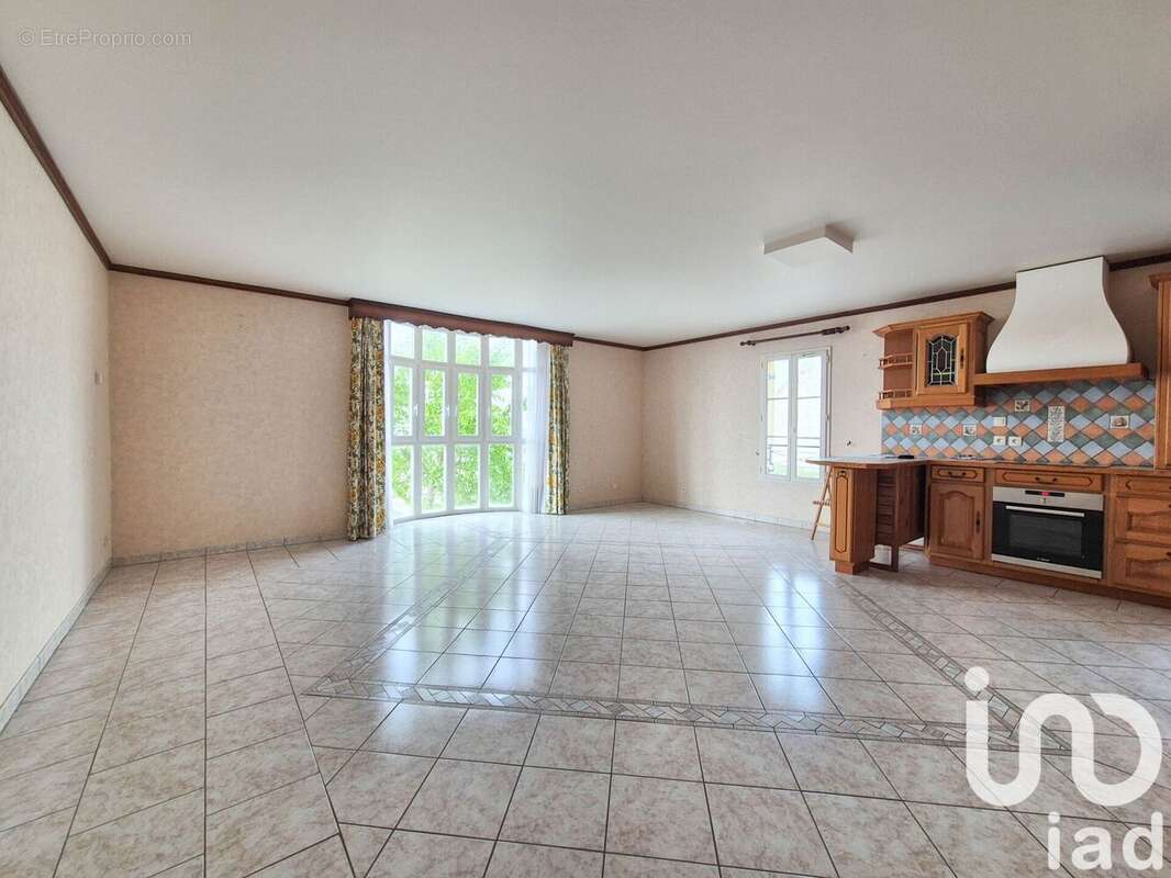 Photo 2 - Maison à HOUDAN