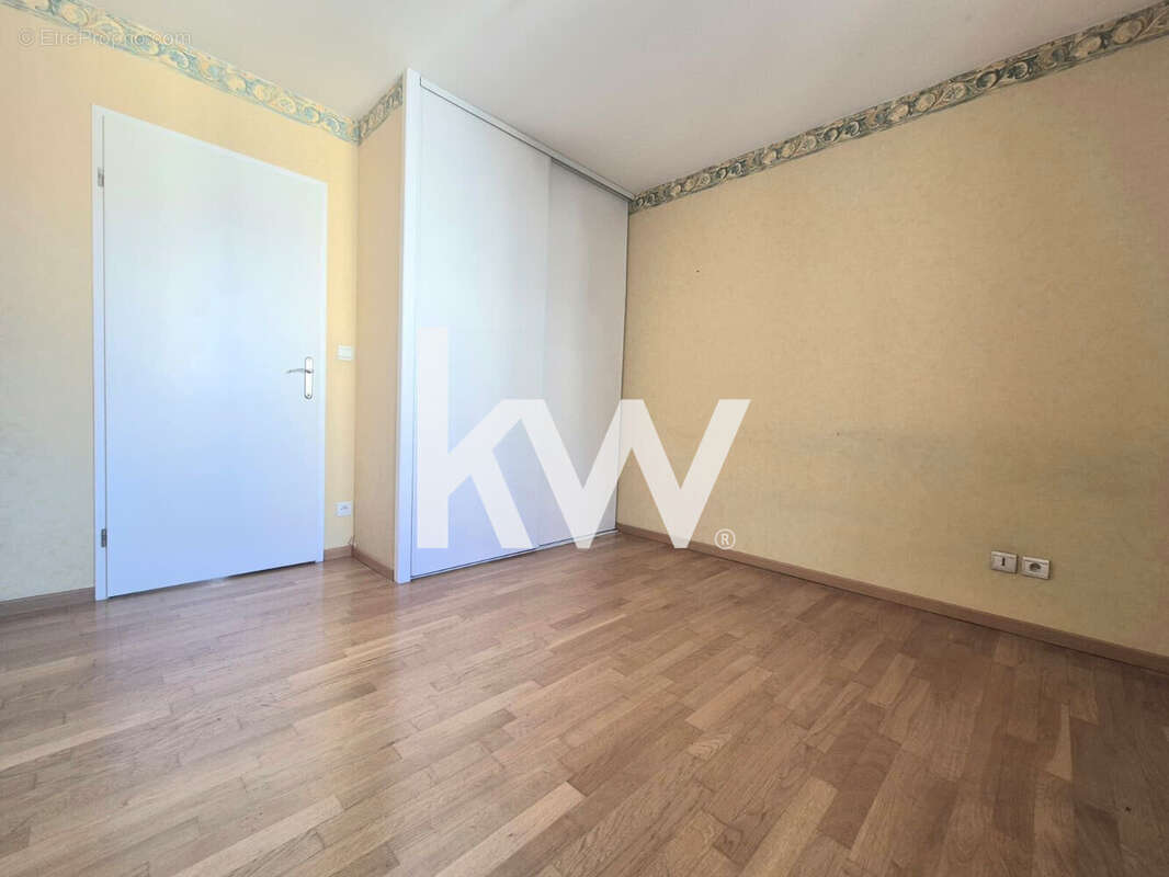 Appartement 85 m² à Saint-Etienne  - photo 5