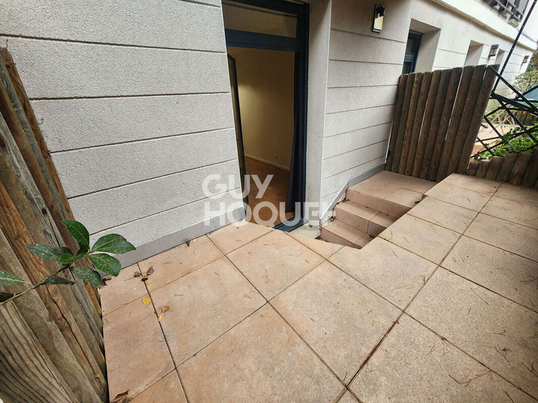 Appartement à LA CELLE-SAINT-CLOUD