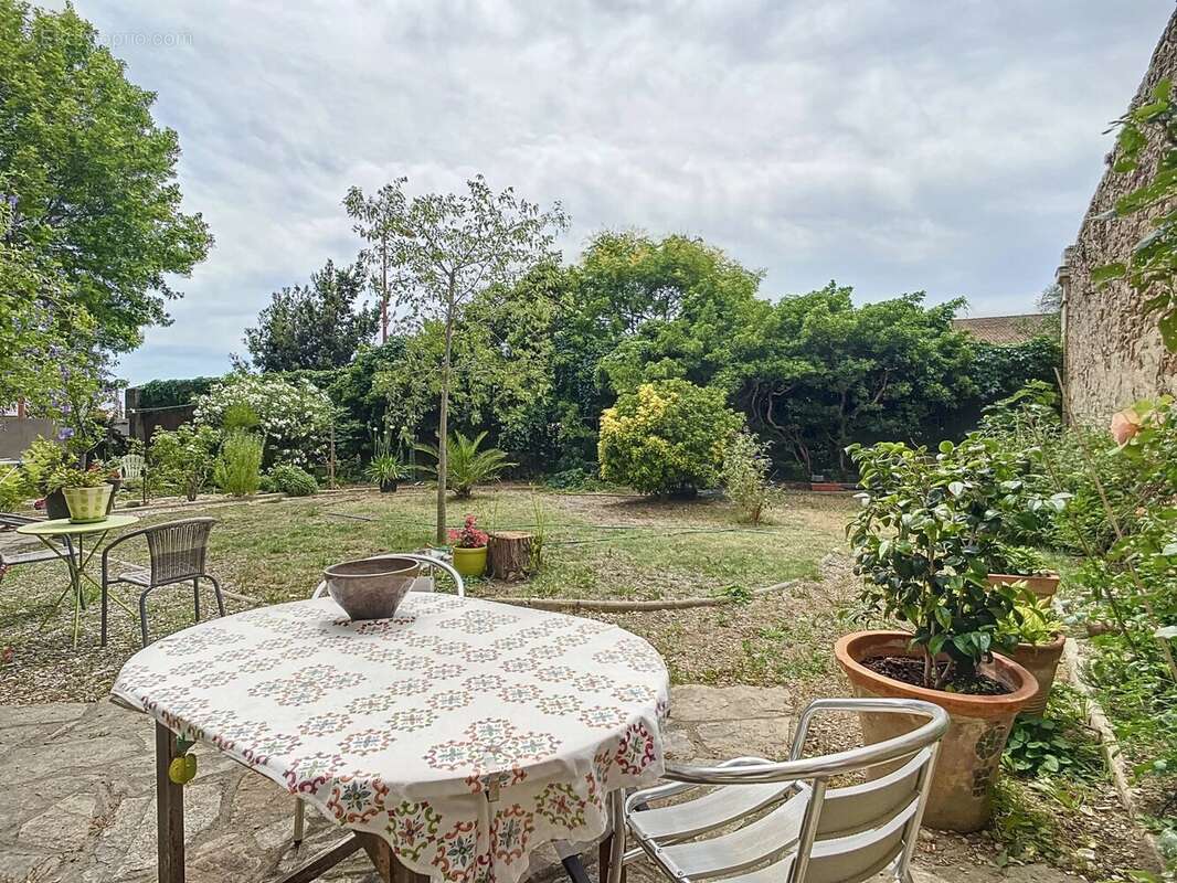 Maison à LEZIGNAN-CORBIERES