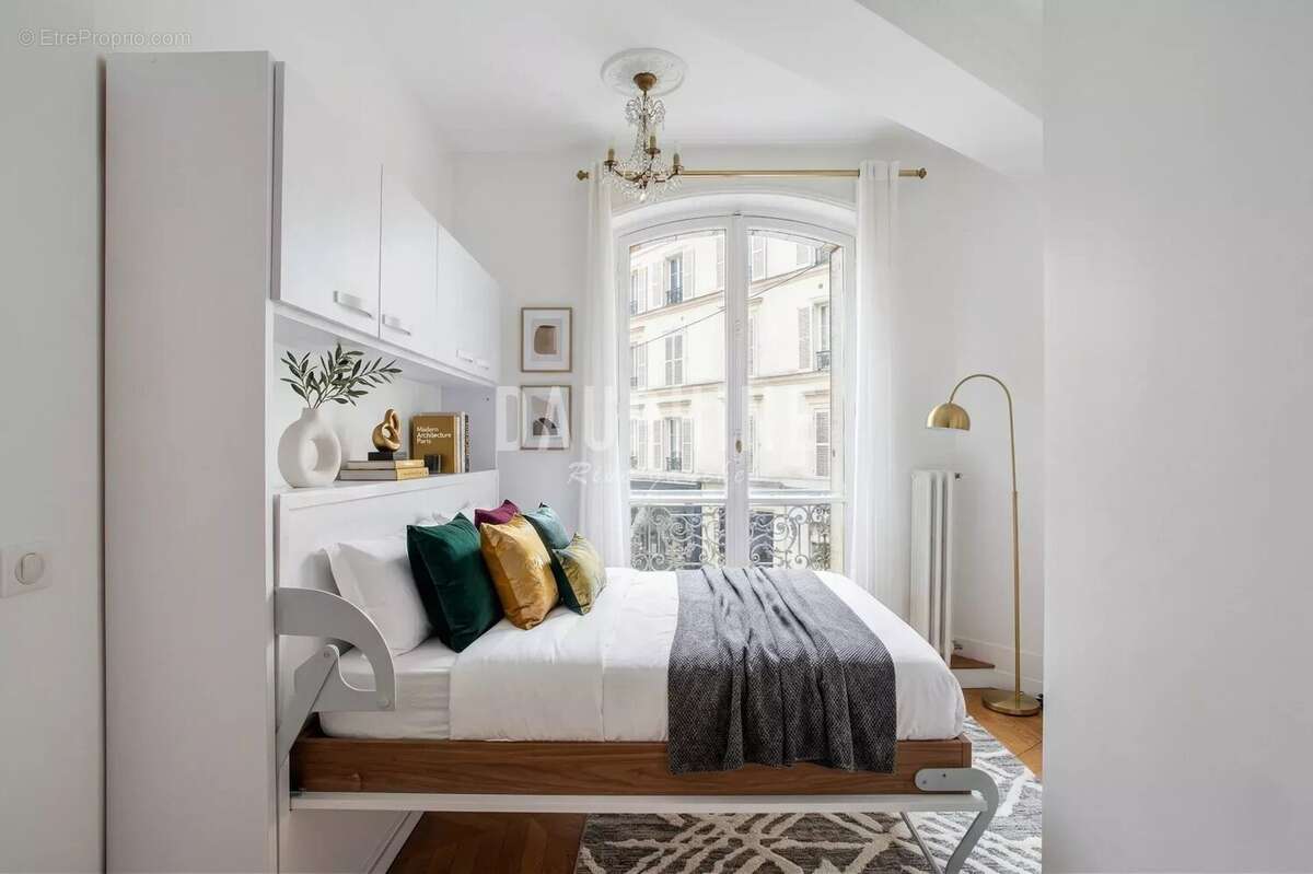 Appartement à PARIS-8E