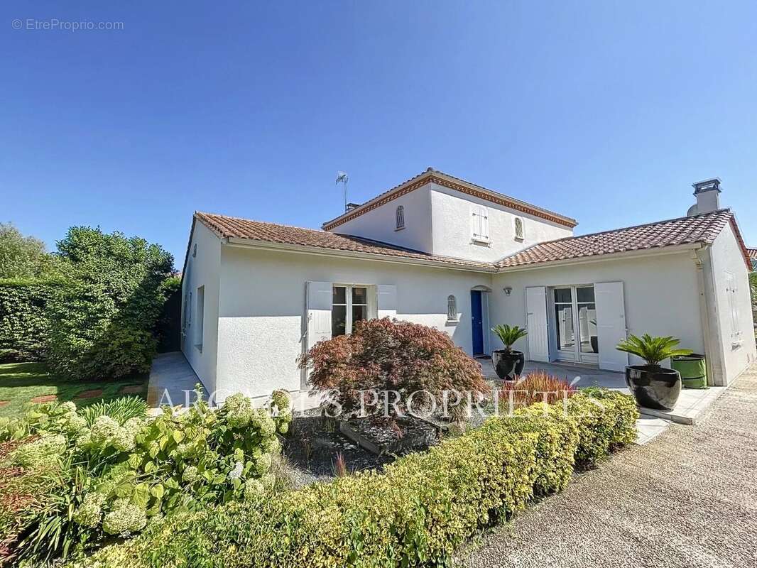 Maison à MERIGNAC