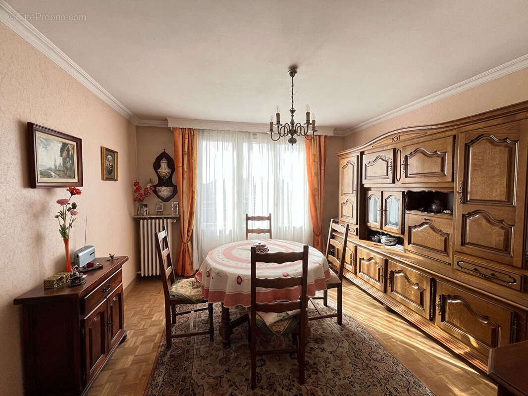 Appartement à AUBERVILLIERS