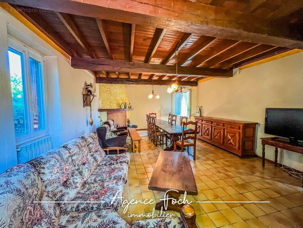 Maison à VIC-EN-BIGORRE