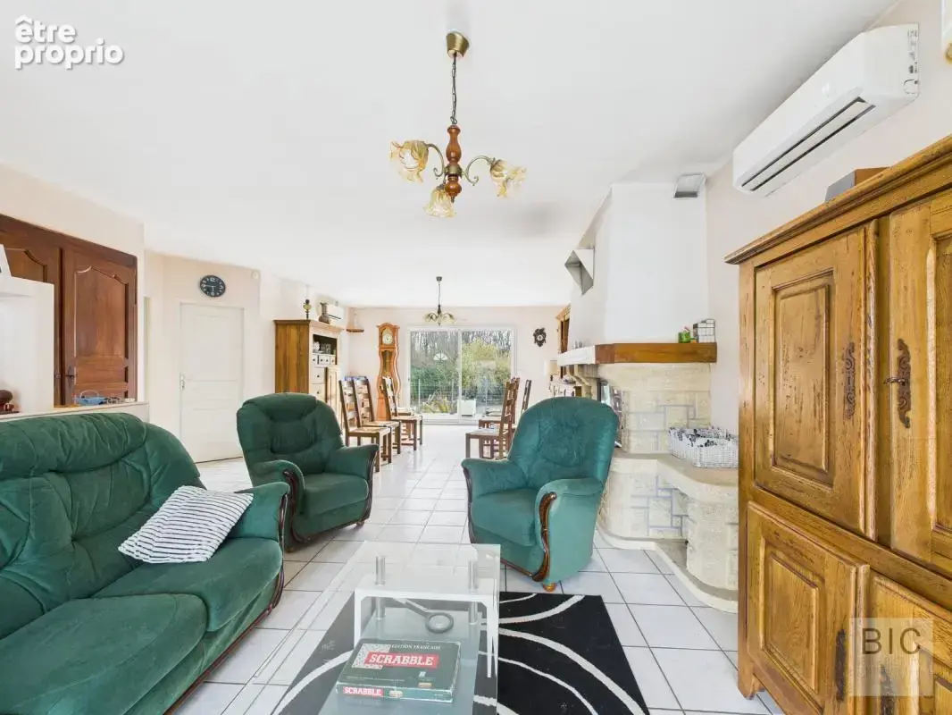 A vendre jolie maison à faible émission avec grand jardiin, atelier, garage et piscine - photo 12