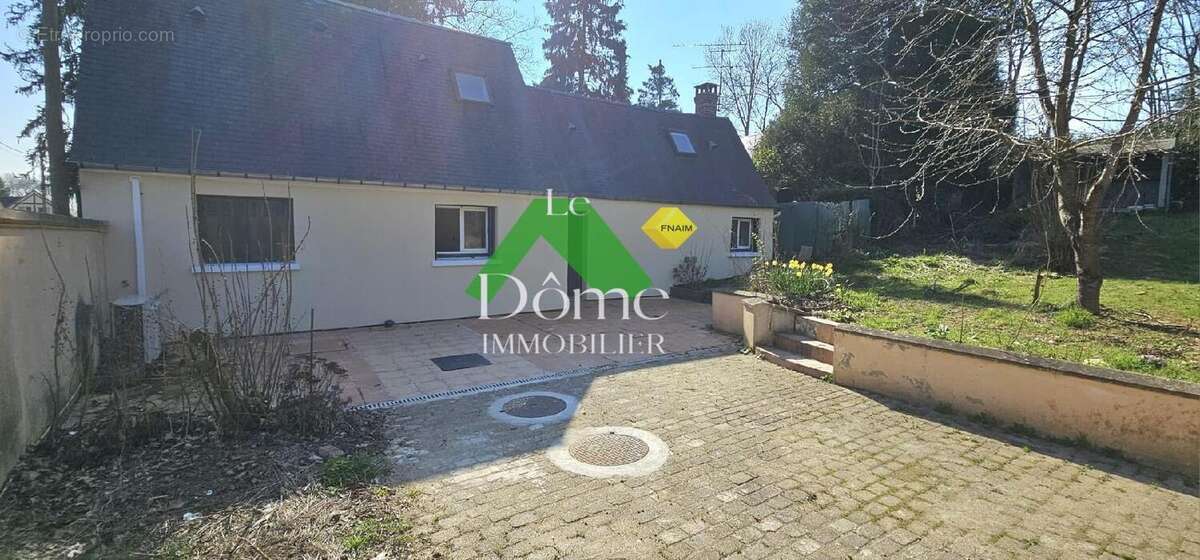 Maison à SAINTE-GENEVIEVE