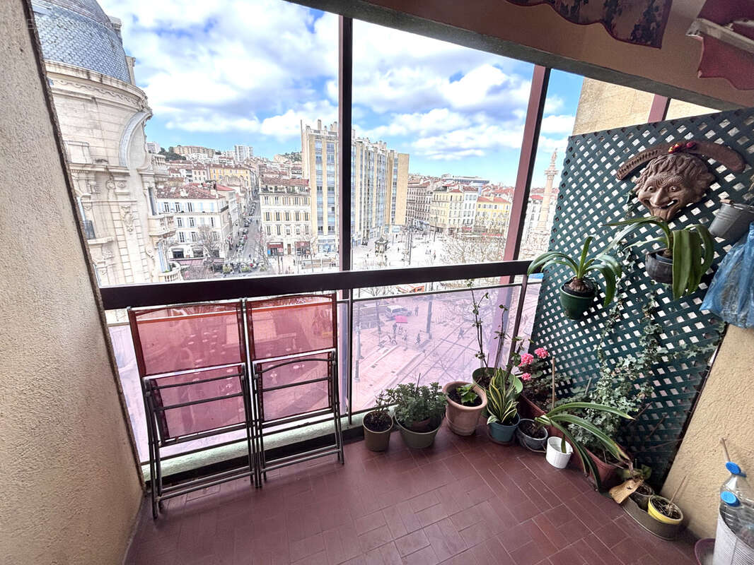 Autre à MARSEILLE-6E