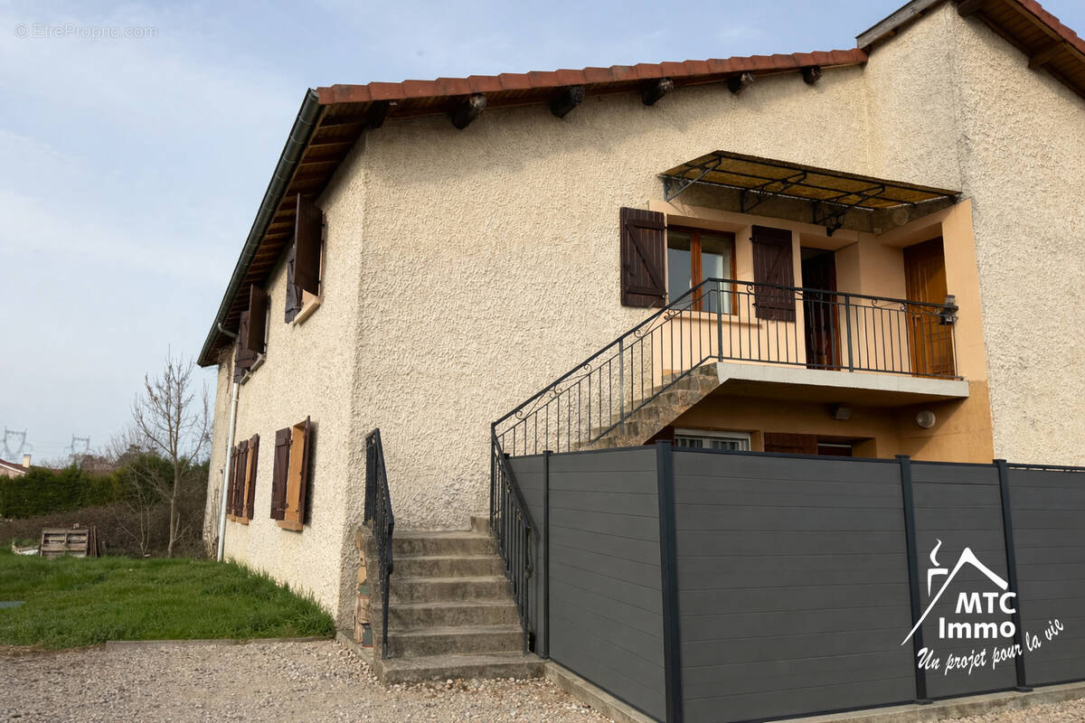Appartement à LOYETTES