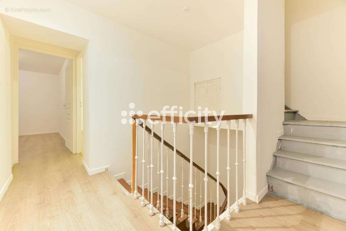 Maison à AIGREFEUILLE-SUR-MAINE