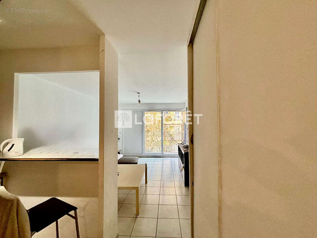 Appartement à MARSEILLE-2E