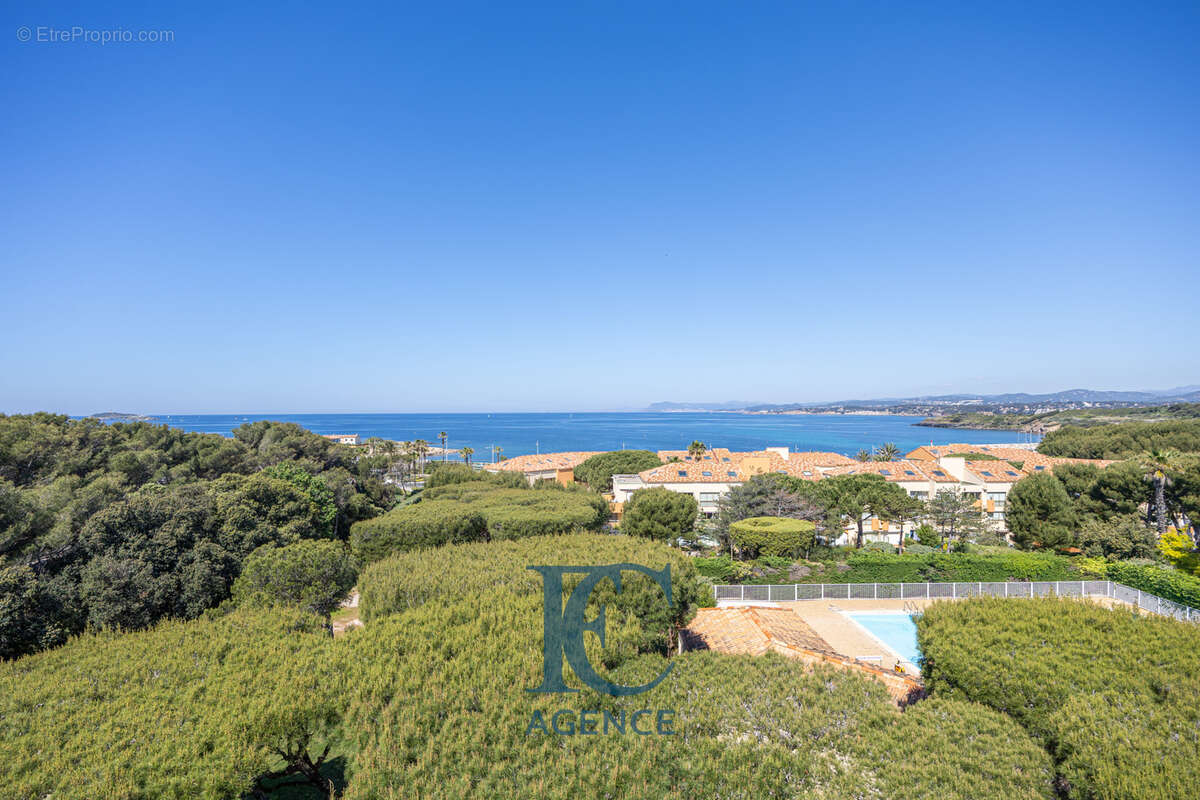 Appartement à SIX-FOURS-LES-PLAGES
