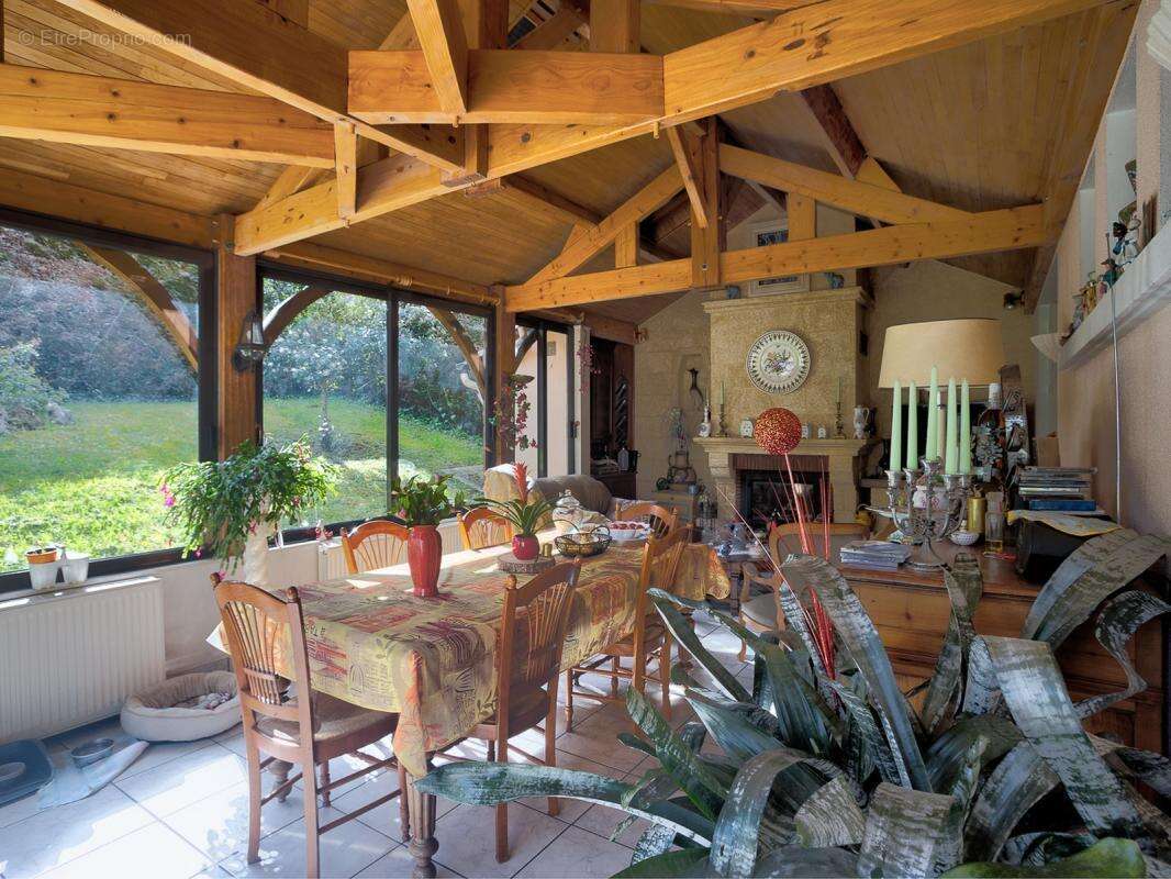 Maison à COULOUNIEIX-CHAMIERS