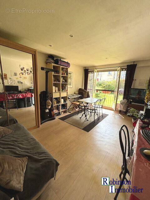 Appartement à LE PLESSIS-ROBINSON