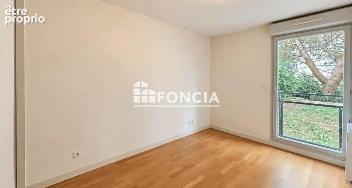 À vendre - francheville – t3 - 65m2-garage double -copropriété de standing avec piscine - photo 4