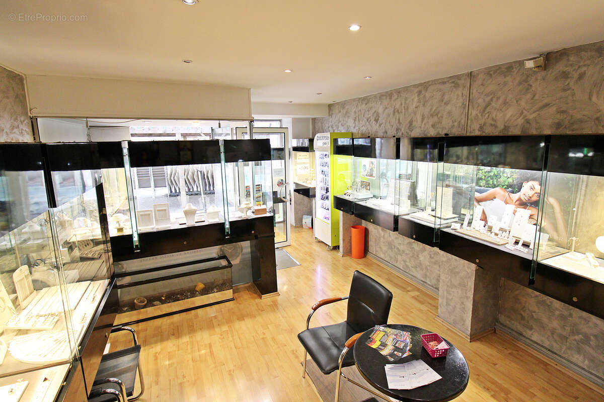 Commerce à LA SEYNE-SUR-MER