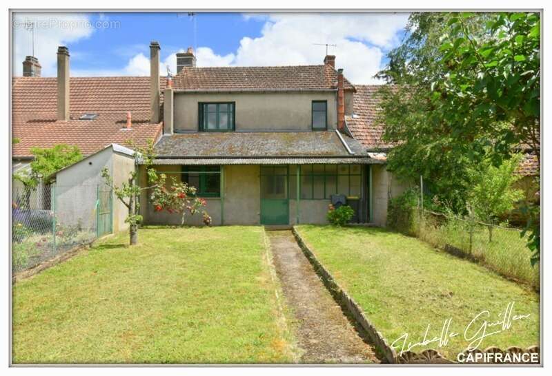 Maison à LE CHATELET