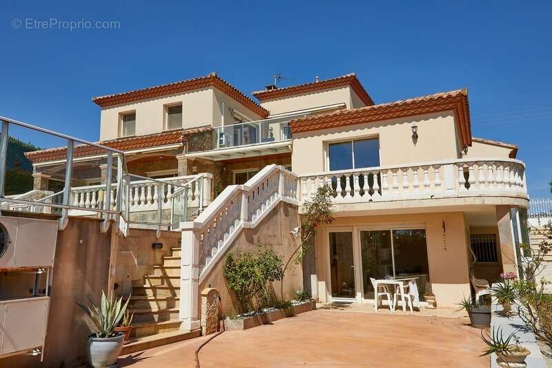 Superbe Villa Dominant l'Étang de Thau à vendre à Bouzigues - photo 24