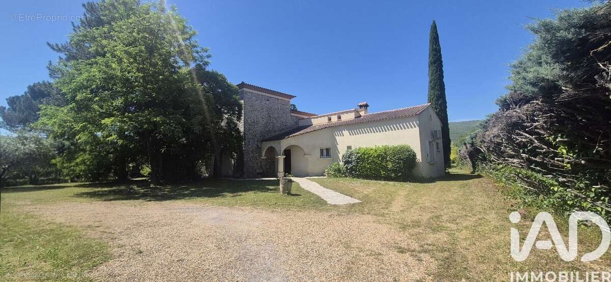 Maison 160 m² à Laroque  - photo 5