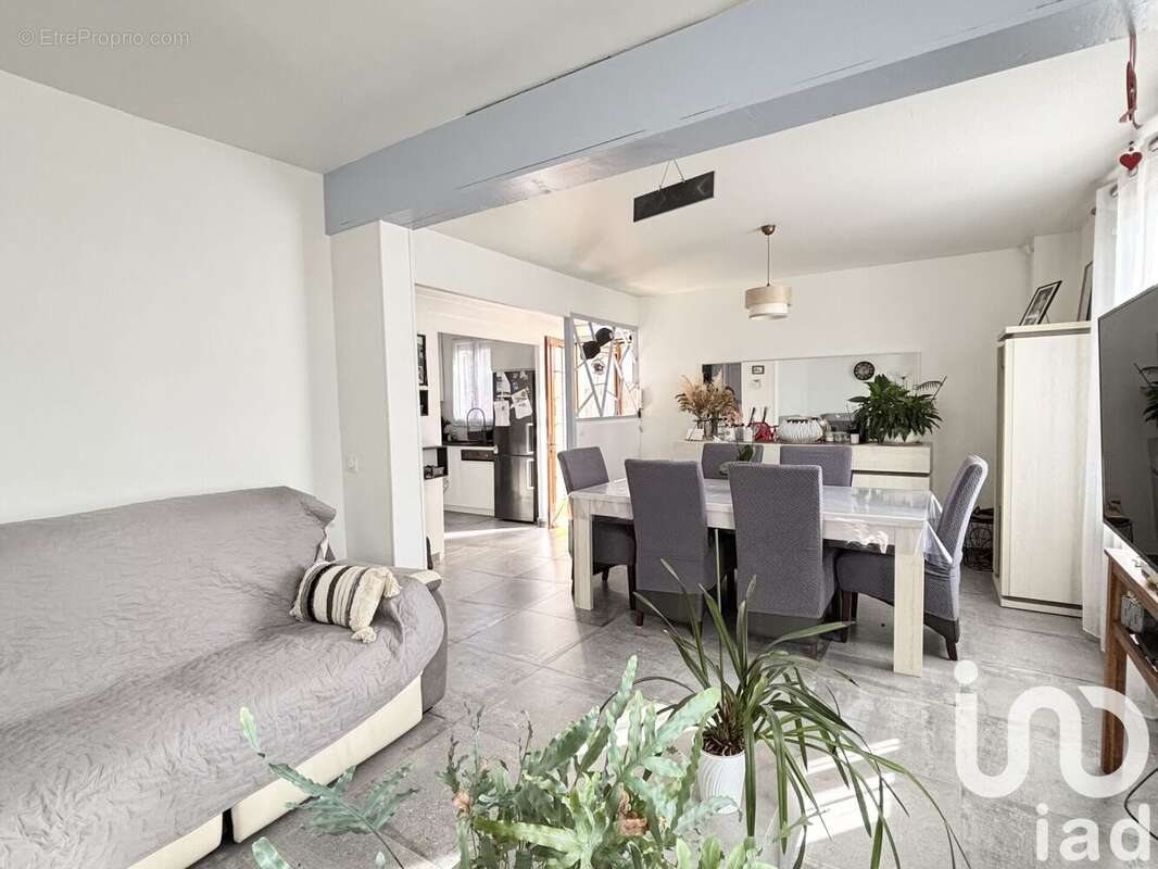 Photo 3 - Maison à VAUJOURS